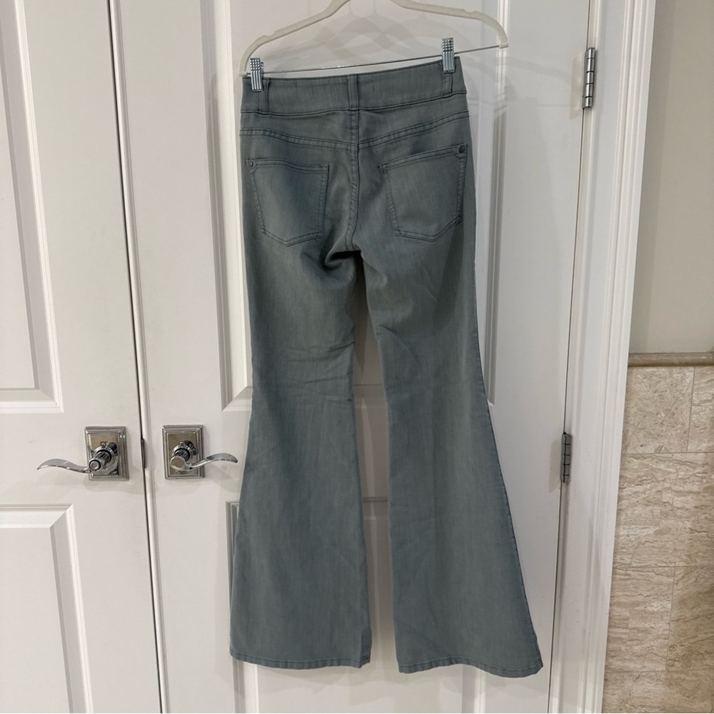 Pilcro & the letter press Stylish light blue Flare Jeans - Picture 2 of 2